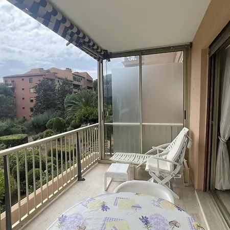 Horizon Bleu With Terrace In Σαιντ-Μαξίμ