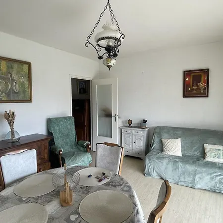 Horizon Bleu With Terrace In Sainte-Maxime