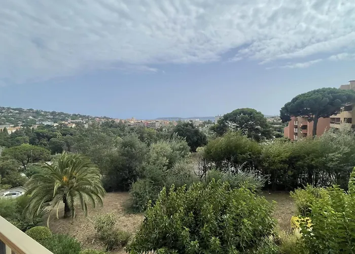 Horizon Bleu With Terrace In * Sainte-Maxime